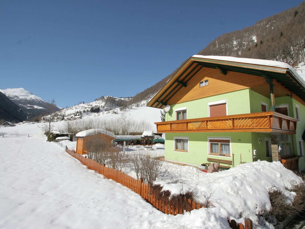 Newly Furnished Appartment at the Mouth of the Poller Valley National Park view 2