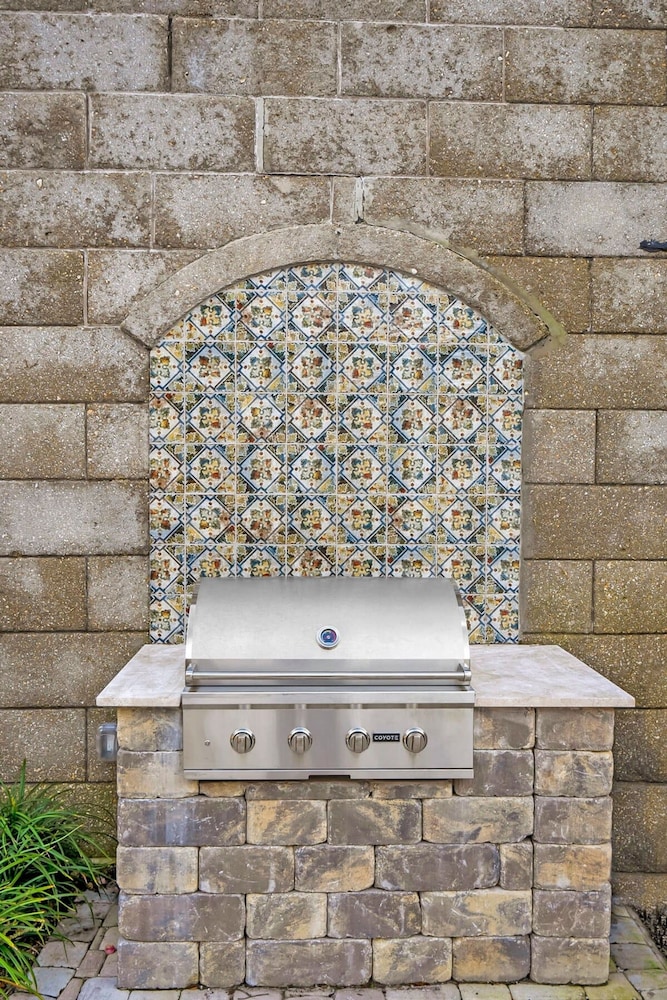 Stay in A Castle In St Augustine Hot Tub Fireplace