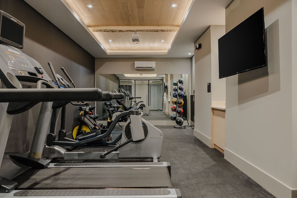 Sosuite One Bed Apt Accessible w Rooftop Gym Laundry