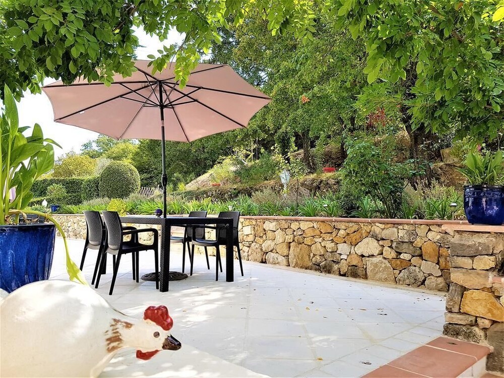 B&B With Charm - Quiet With Kitchen & sw Pool