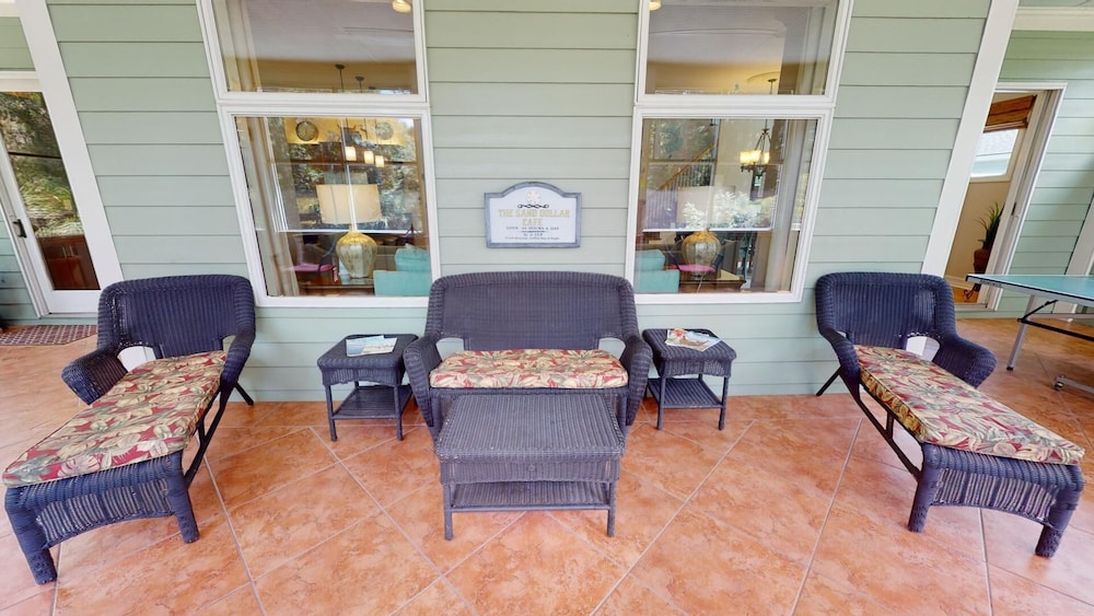 The Pelican House by Tybee Vacation Rentals