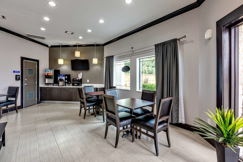 Americas Best Value Inn and Suites IAH Airport North - Property Image 14
