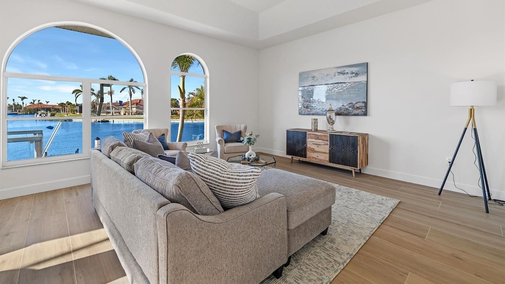 Punta Gorda Isles Vacation Home With Private Pool, Office, Canal W Dock 2 Bedroom Home