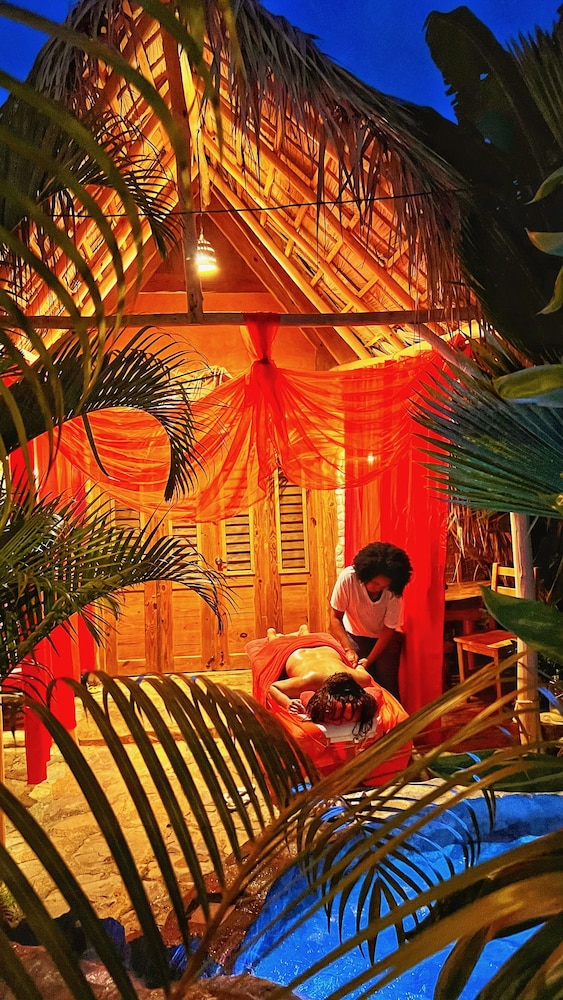 CHALET TROPICAL Hotel & Restaurant-Pizzeria