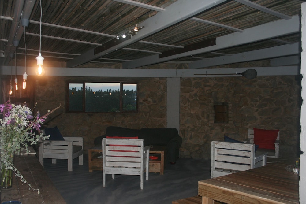 African Crags Eco Lodge