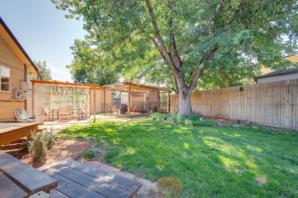 Spacious Aurora Retreat w/ Game Room + Hot Tub!