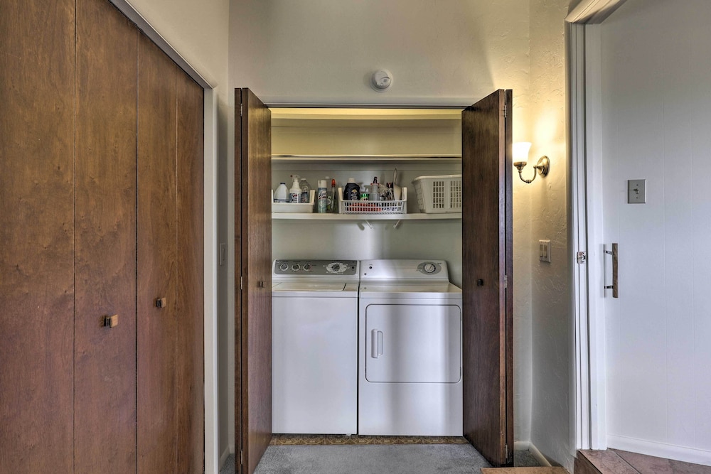 Walk to Watson Lake: Private Prescott Home!