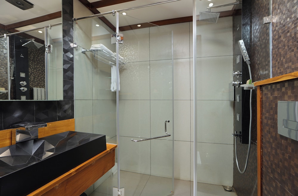 Maliekal Heritance Cherai