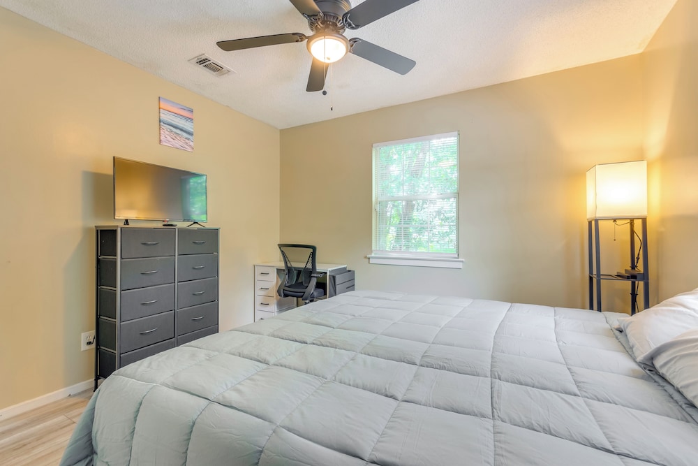 Game, Swim & Explore: Family Home in Pensacola