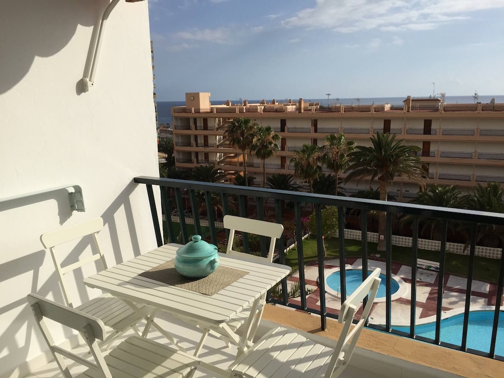 Delicious Los Cristianos,achacay,2bdr & 2bathr Beach Close Wifi Free
