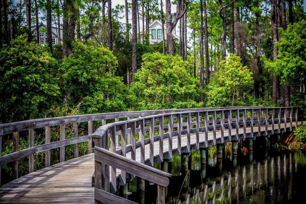 Watercolor Beach Home With Resort Amenity Passes - Close to Seaside- Sleeps 8 view 4