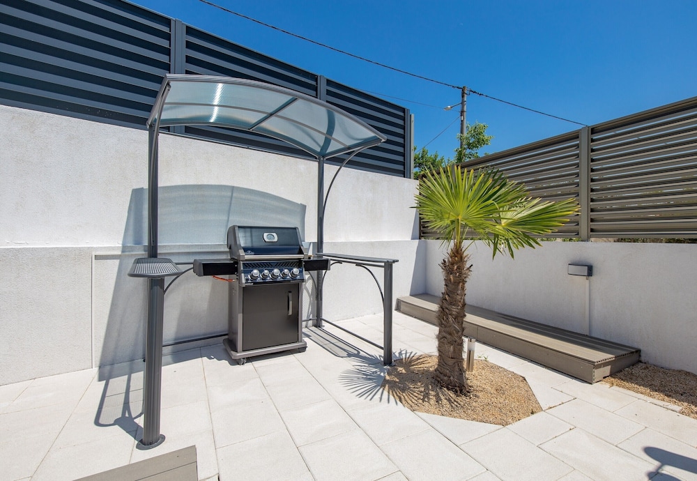 Modern Holiday House Jadranka With Pool view 5