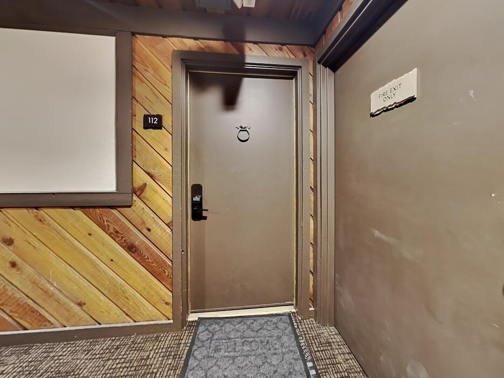 Snowbird 112 2 Bedroom Condo