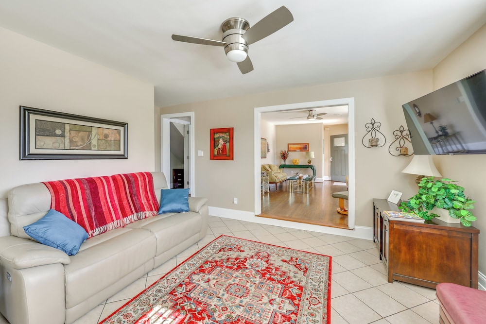 14 Mi to Raleigh: Charming Family Home!