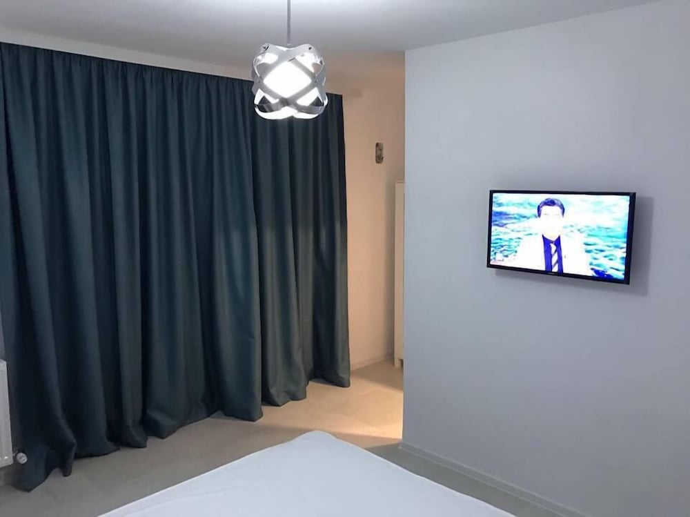 10 House Mamaia Nord view 5