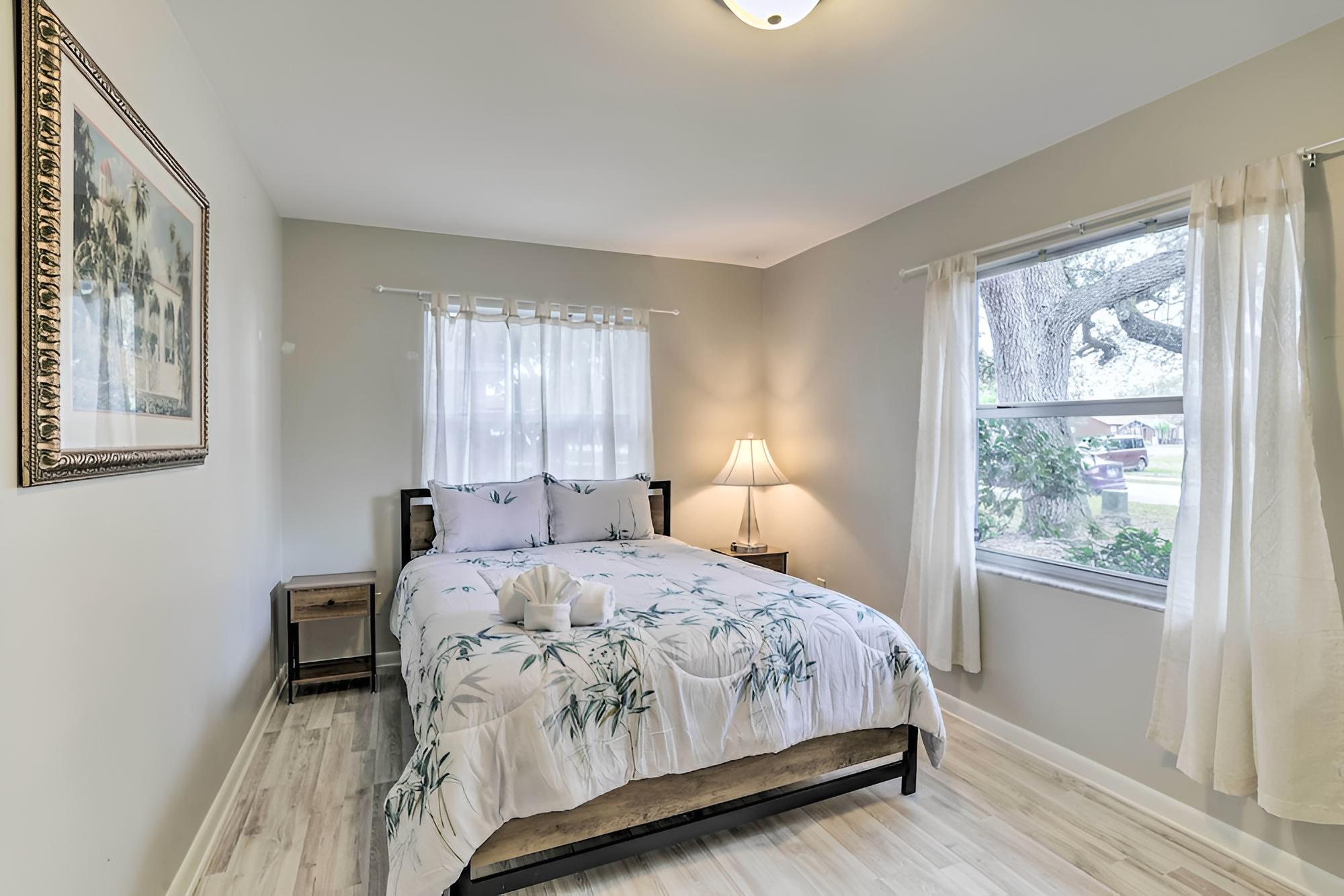 Largo Hideaway w/ Game Room & Fenced Yard! view 2