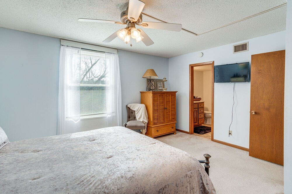 Cherokee Village Townhome w/ 3 Community Pools!