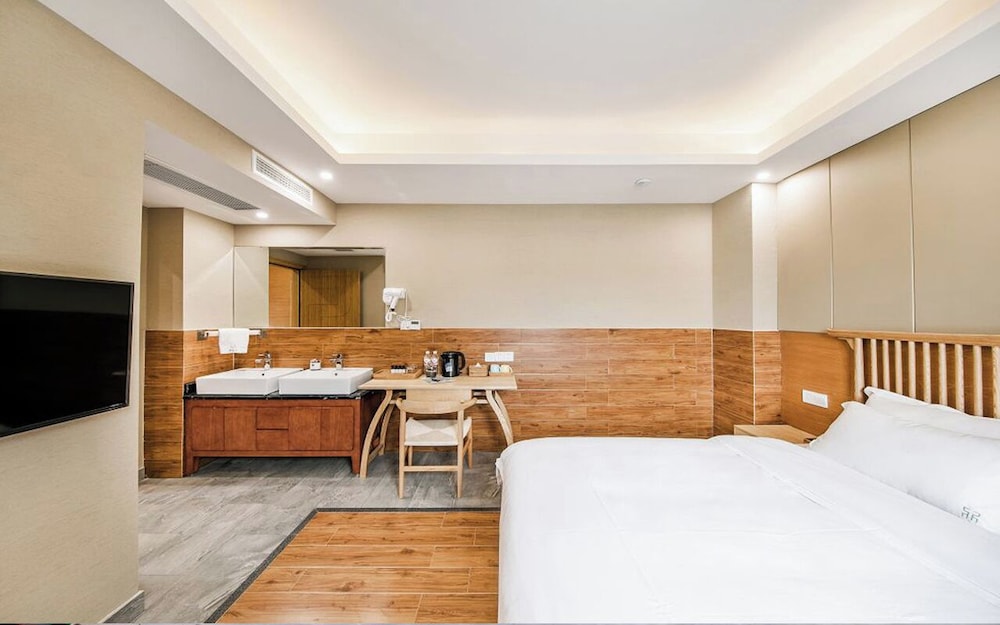 StarChain · Puyi Time · Family Vacation Villa (Wufeng Mountain Store in Anji)