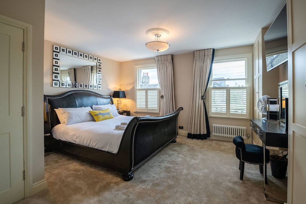 Immaculate Designer Home in Wandsworth
