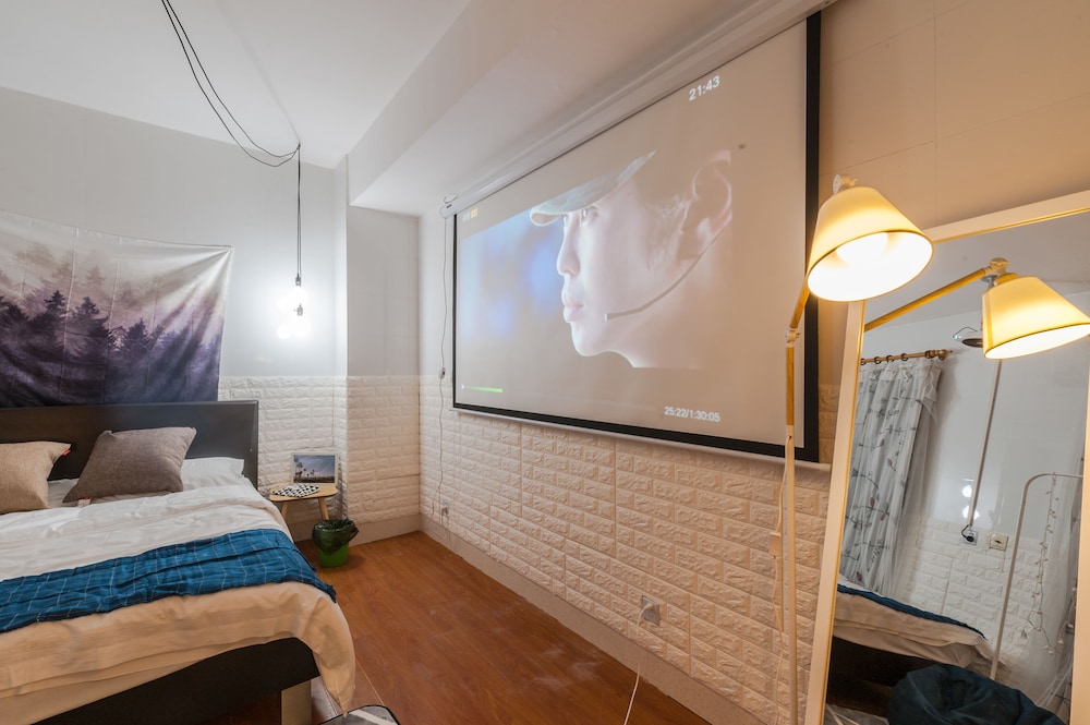 Qiyu Homestay - West Nanjing Road Branch