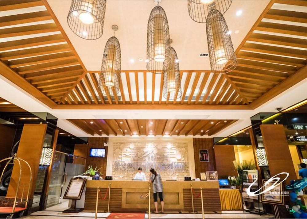 Country Garden Holiday Hot Spring Hotel Fogang