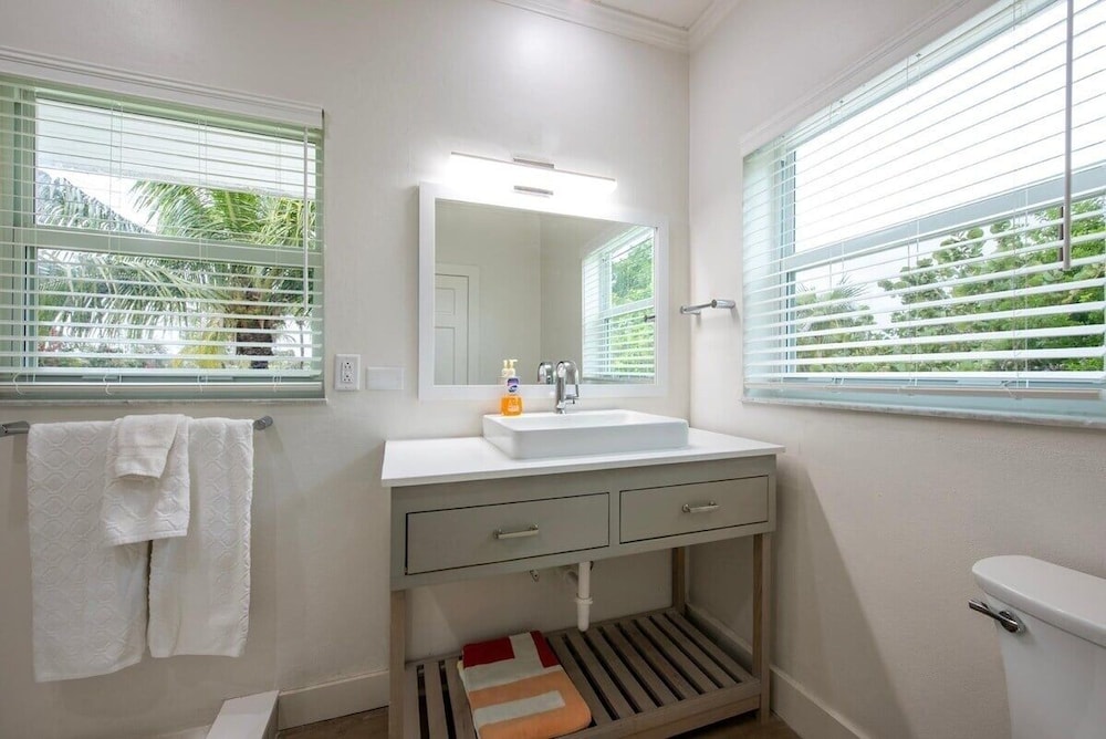 Wish House - Private Beach House Double Bay Beach 3 Bedroom Home
