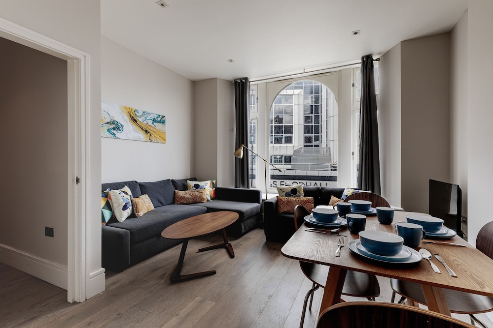 Superb Apartments opp Edgware Rd Station