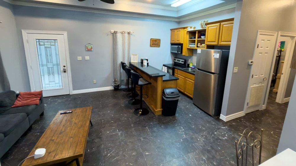 1st Floor Pool Affordable Near Beach 2 Bedroom Apts