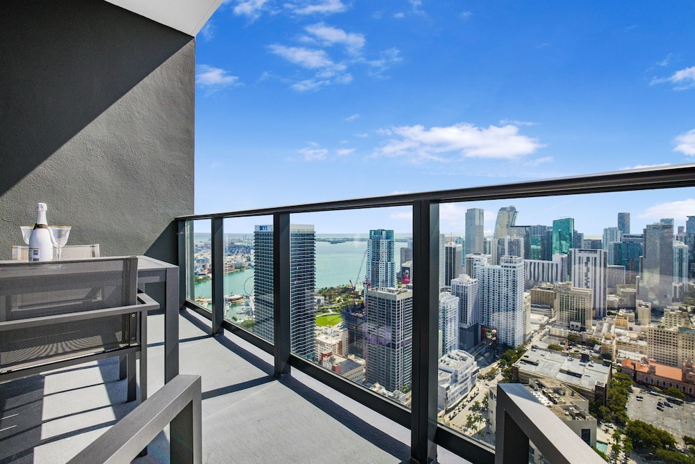 Studio with City Views in Downtown Miami