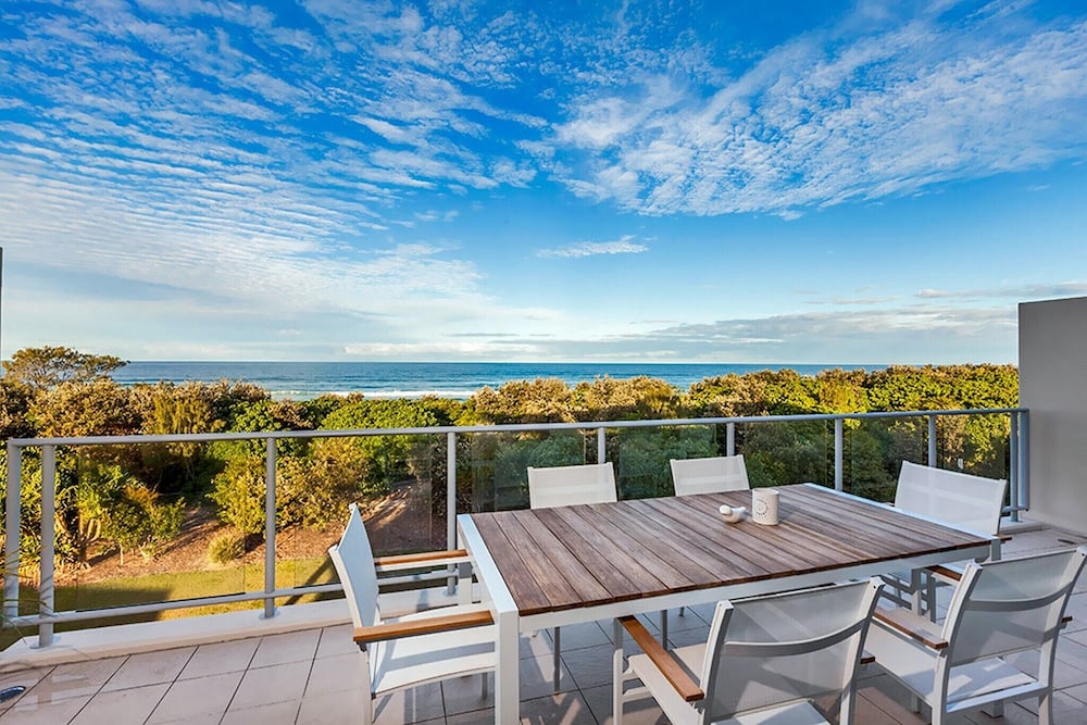 Luxury Apartments on Bells Boulevard