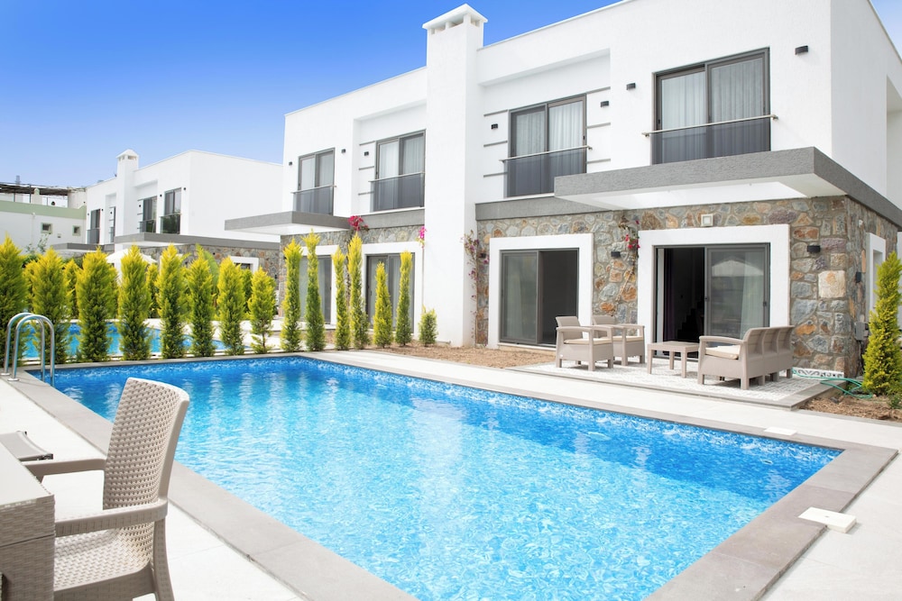 İmportantTravel BD4108 2Bedroomed Villa