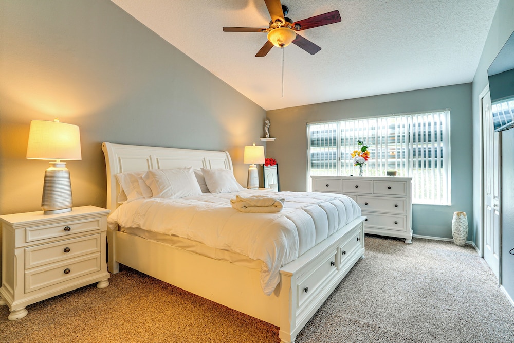 Shop, Golf & More: Family Retreat in Wesley Chapel