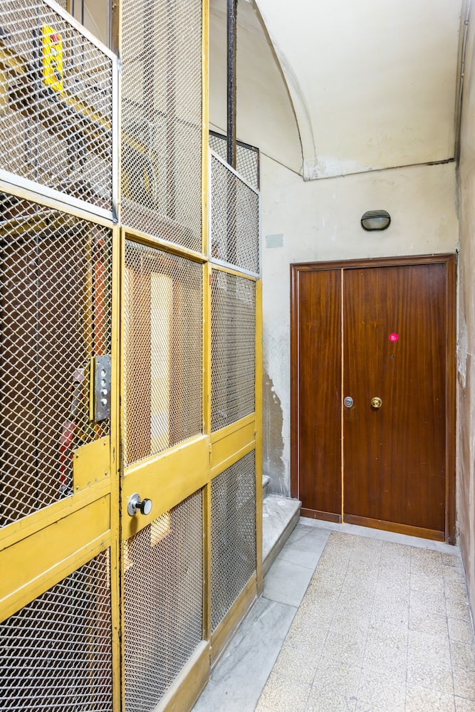 Central Station Housing - Apartment 1 by Wonderful Italy