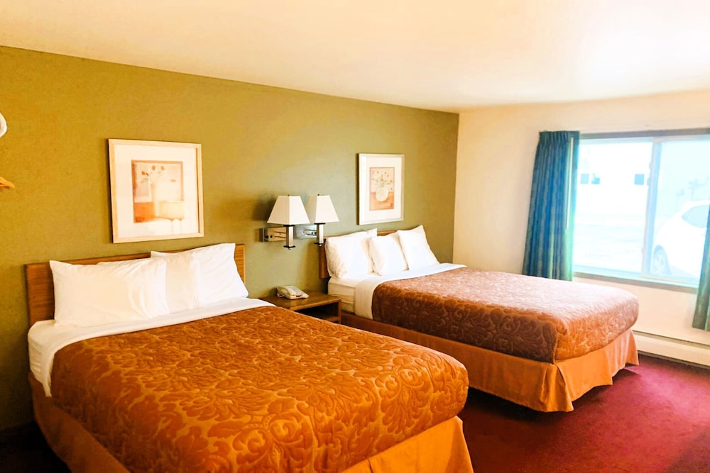 Love Hotels Staples by OYO at HWY 10 MN