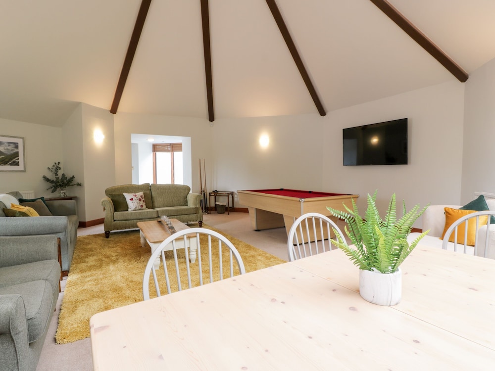 Shieldhill Farm House