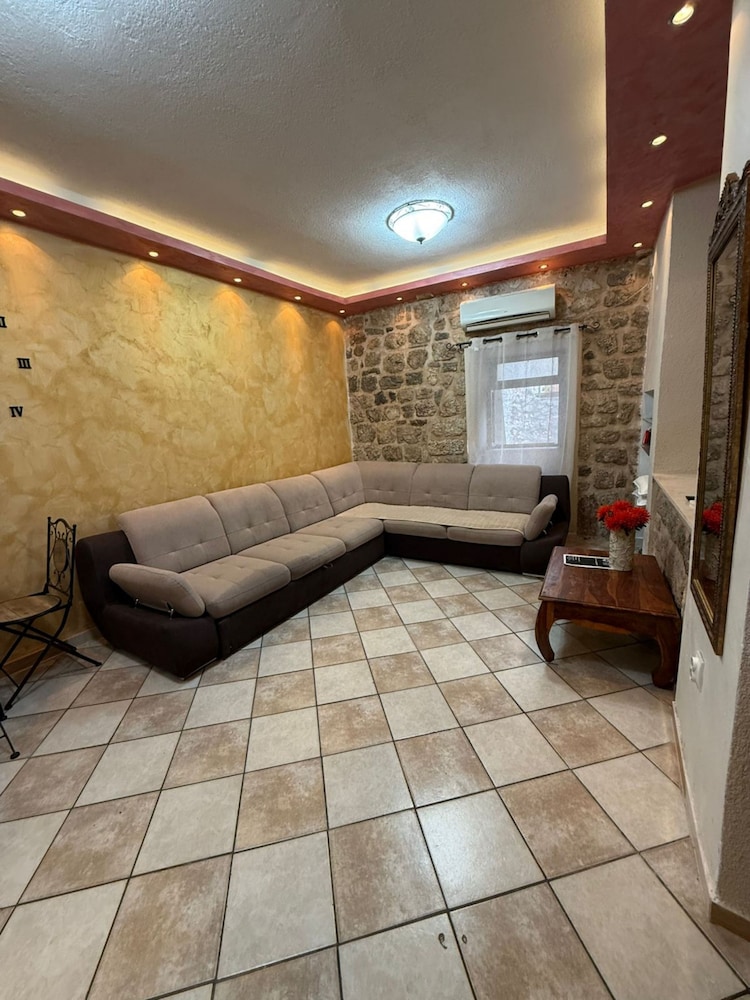 Kotor Casa Collection