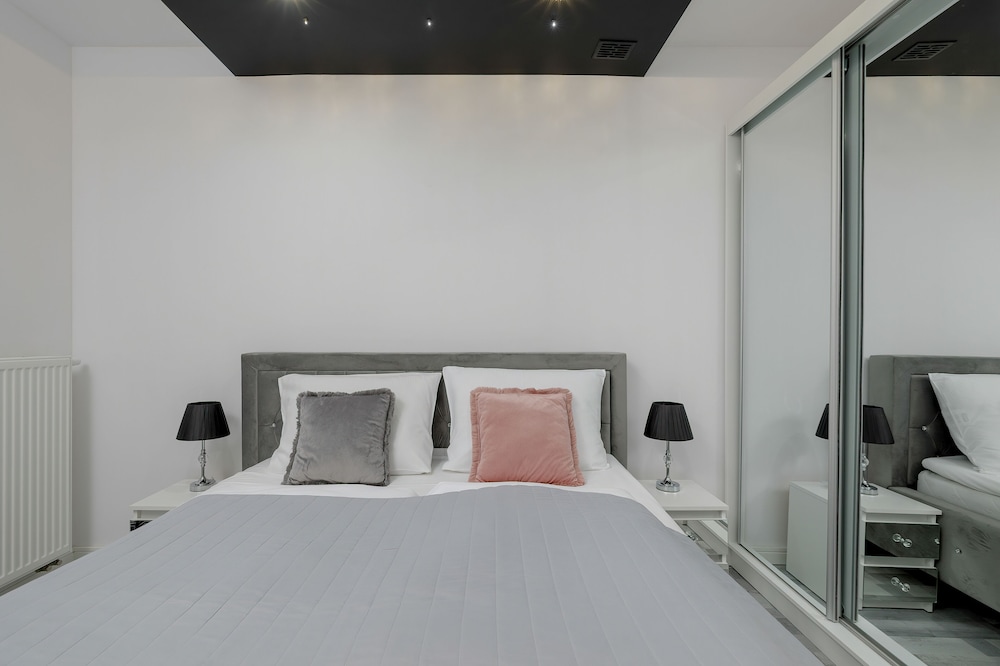 Apartment & Garden by Renters Prestige