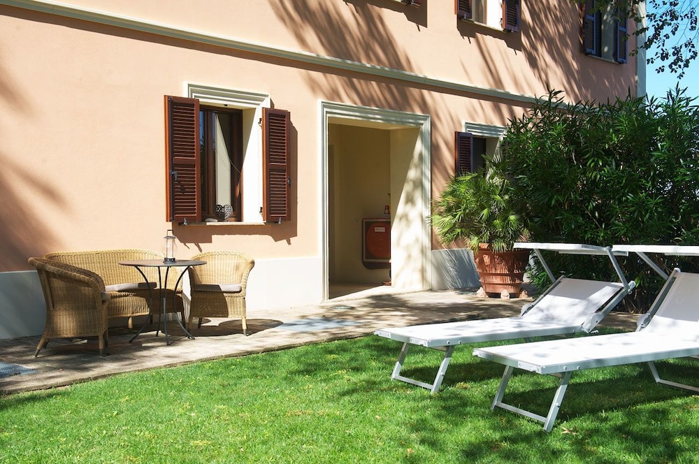 Poggio Antico - Suites and Breakfast