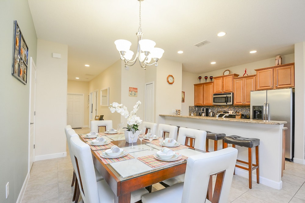 Paradise Palms Resort by VHC Hospitality - Image 2