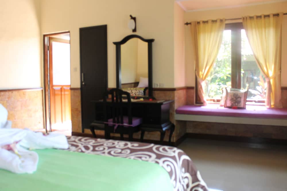 Man's Cottages and Spa