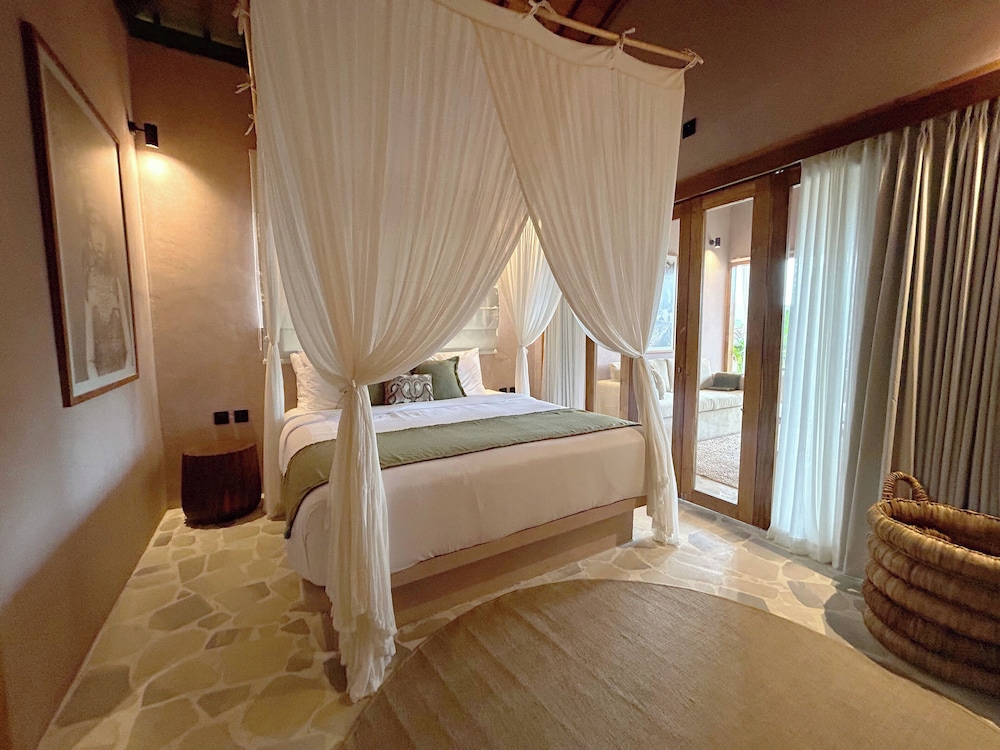 Tebola Joglo Villas