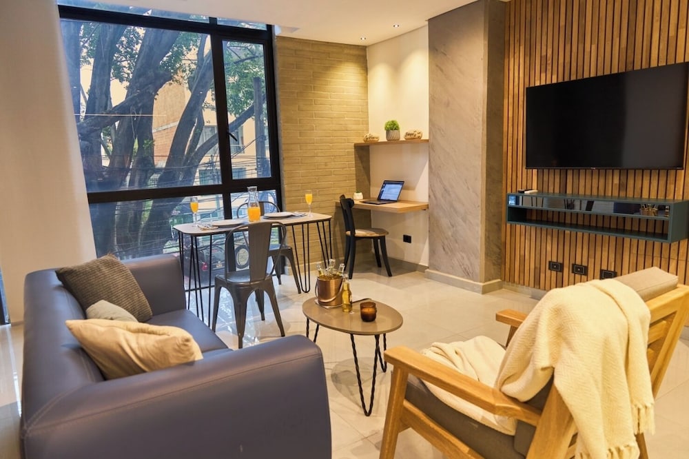 Cozy Aparta-suite Stadio Rosa Negra