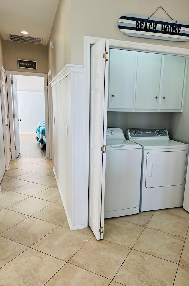 Fins / 1295 Ocean Blvd West 10 Bedroom Home