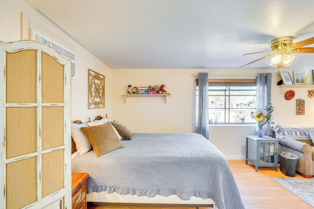 Walkable Studio w/ Patio in Tucson!