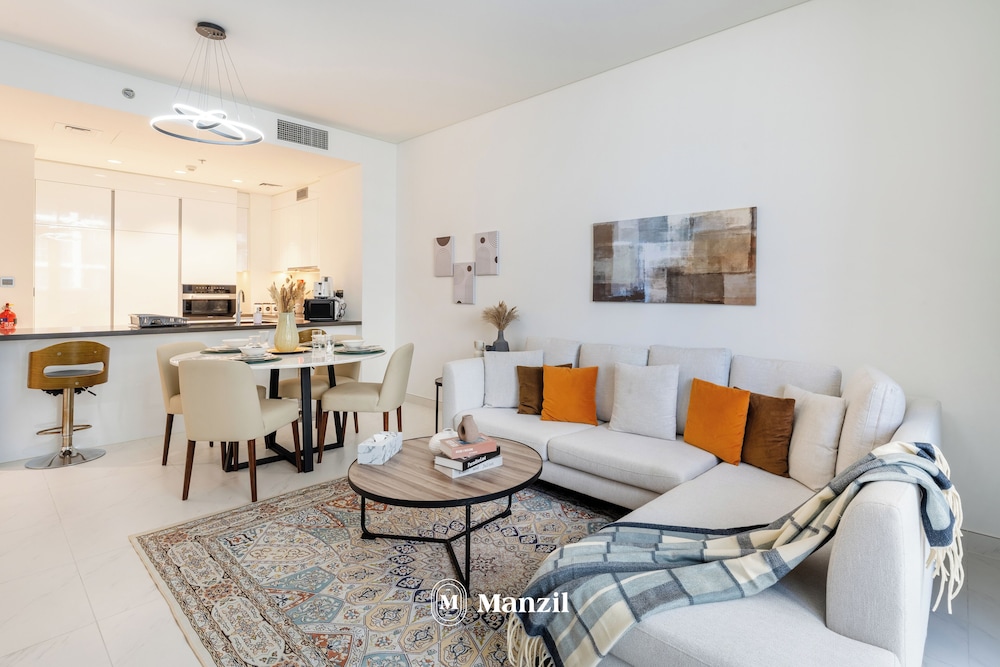 Manzil - 2BR w City View near Dubai Mall