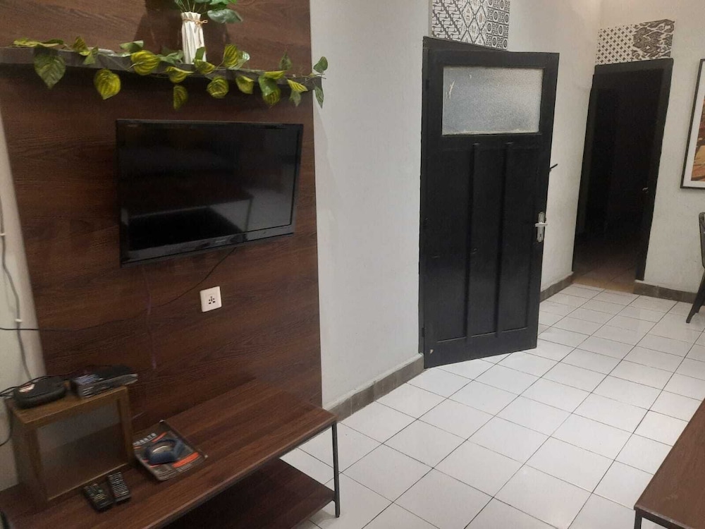 Capital O 94419 Fresh Hotel