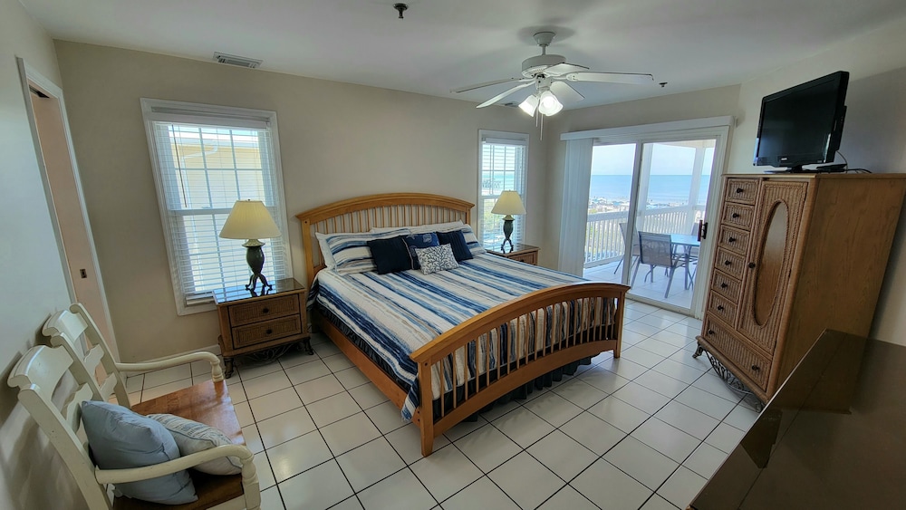 Pelican Point by Tybee Vacation Rentals