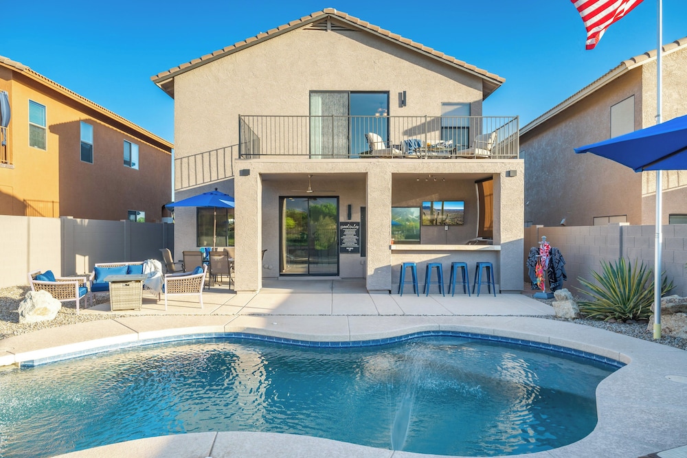 Gold Canyon Golfer's Getaway w/ Scenic Views!