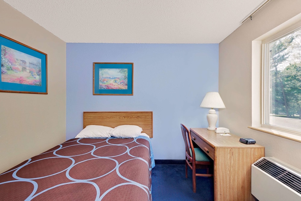 Newburgh Vacations - Super 8 by Wyndham Newburgh/West Point Near Stewart Airport - Property Image 30