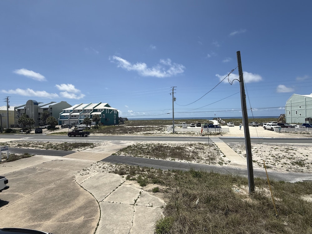 Windsail 6 Bedroom Home